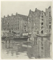 Pakhuizen aan een gracht