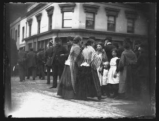 Hoek van Custom House Street en Bute Street, Cardiff, 1892