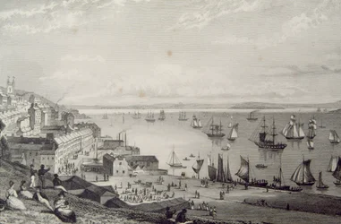 Uitzicht op de Haven van Cobh, richting Rostellan, County Cork, Ierland in de jaren 1830, uit 