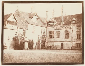Zuidoostelijke hoek van de noordelijke binnenplaats, Lacock Abbey