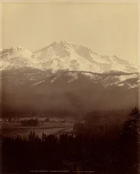 De berg Shasta gezien vanuit Sissions