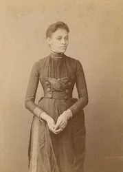 Kabinetkaart van een vrouw, 1885-1892