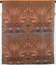 Pauw en draak, handgeweven kepergordijn, Morris & Co., 1878