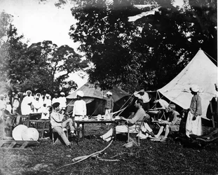 De Dorpshoofdman brengt zijn eerbetoon aan de Sahib-log, c.1870s