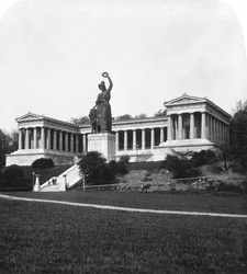De Ruhmeshalle en Bavaria-standbeeld, München, Duitsland, ca. 1900
