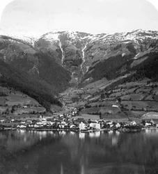 Zell am See en de berg Schmittenhöhe, Salzburg, Oostenrijk, ca. 1900s