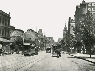 Collins Street, kijkend naar het westen vanaf Russell Street, Melbourne, Australië, 1895