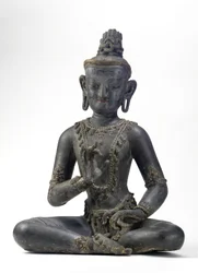 Nepalees-Chinese stijl bodhisattva (lak, doek, sporen van blauw, goud en groene verf & bladgoud)