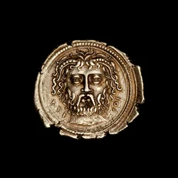 Oude Griekse munt met hoofd van Zeus, circa 360 v.Chr.