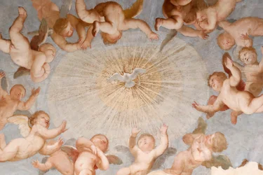 Duif van de Heilige Geest. Fresco. De Basilica della Santissima Annunziata del Vastato. Genua. Italië.