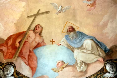 Kathedraal van Udine. Heilige Drie-eenheid. De Vader, Jezus en Heilige Geest. Schilderij. Italië.