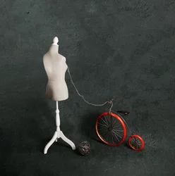 Mannequin Rode Fiets
