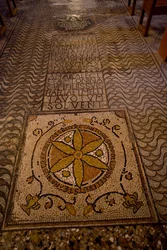 Detail van vloerdecoratie (mozaïek)